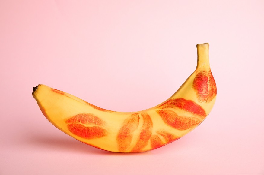 orale seks banaan lippen
